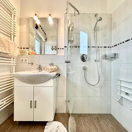 Апартаменты Kleines Penthouse - Fewo-badhindelang *