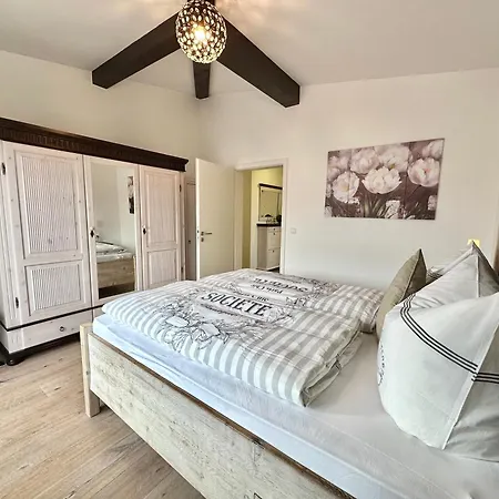 Kleines Penthouse - Fewo-badhindelang זונטהופן